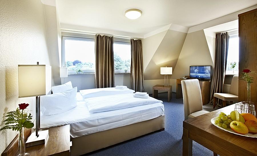 Hotel Koenigstein Kiel By Tulip Inn Exteriör bild