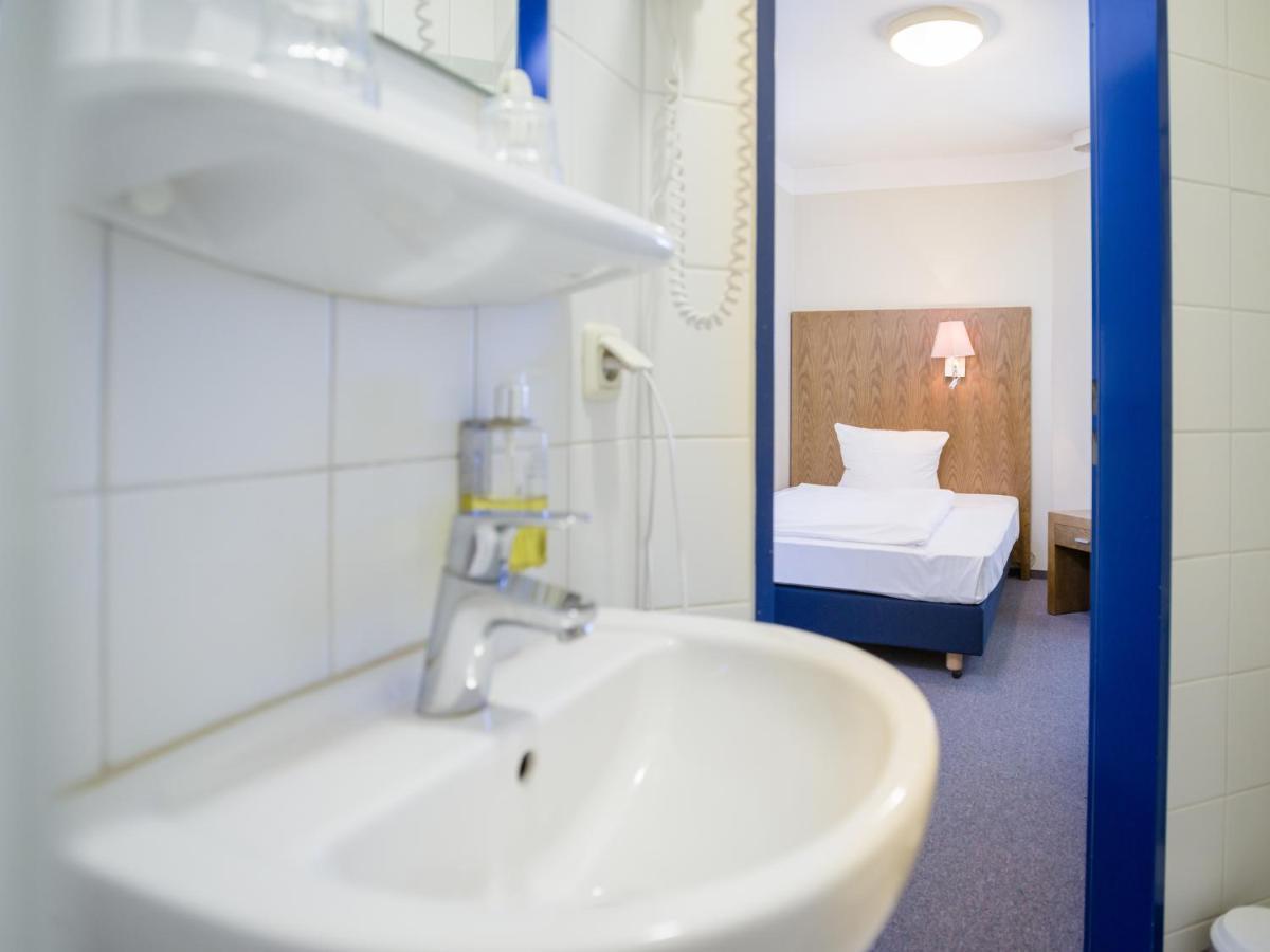 Hotel Koenigstein Kiel By Tulip Inn Exteriör bild