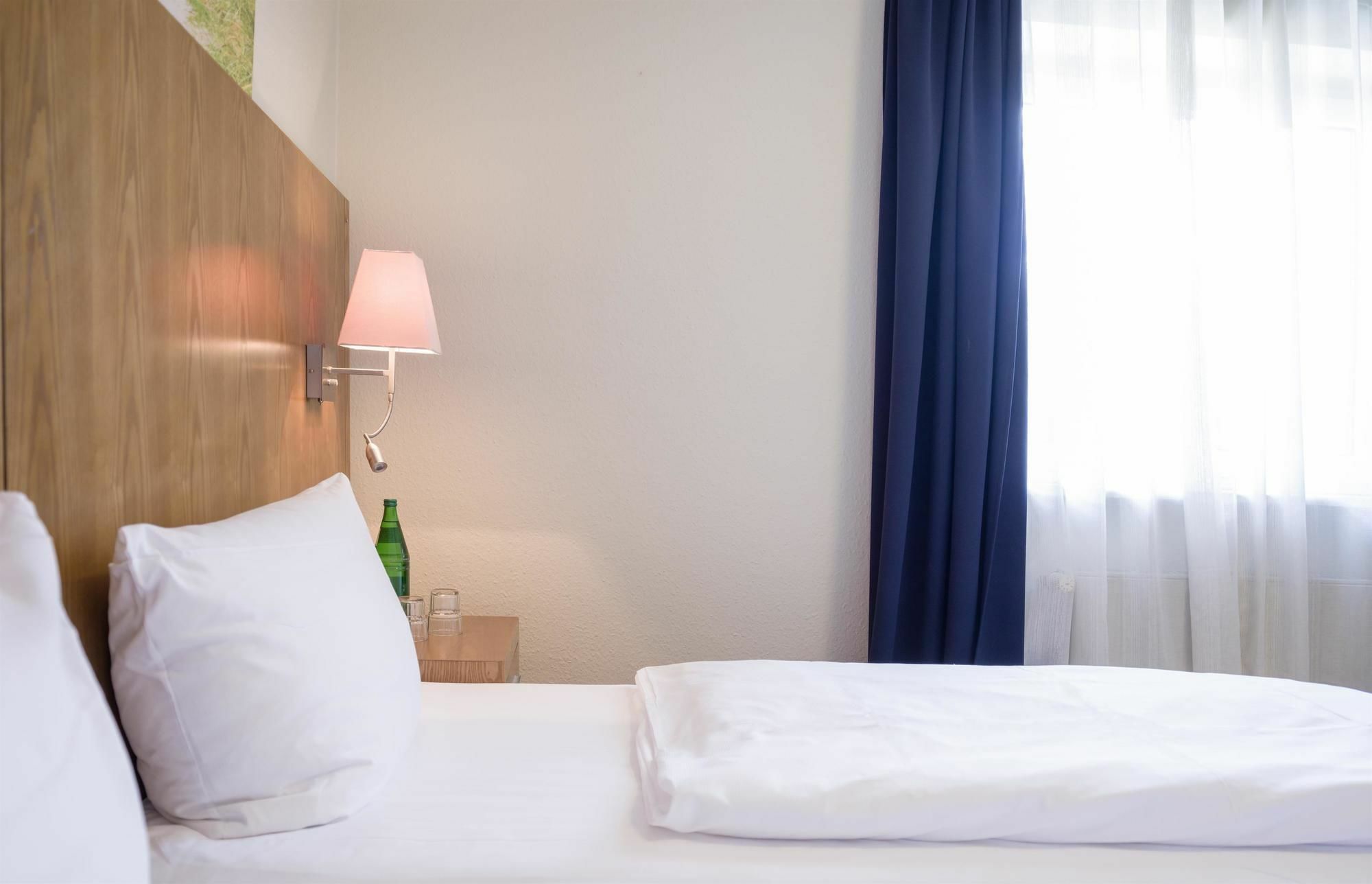 Hotel Koenigstein Kiel By Tulip Inn Exteriör bild
