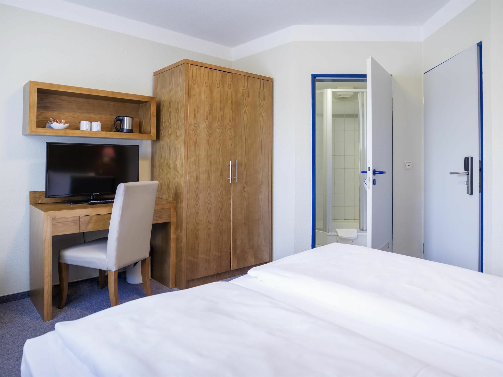 Hotel Koenigstein Kiel By Tulip Inn Exteriör bild