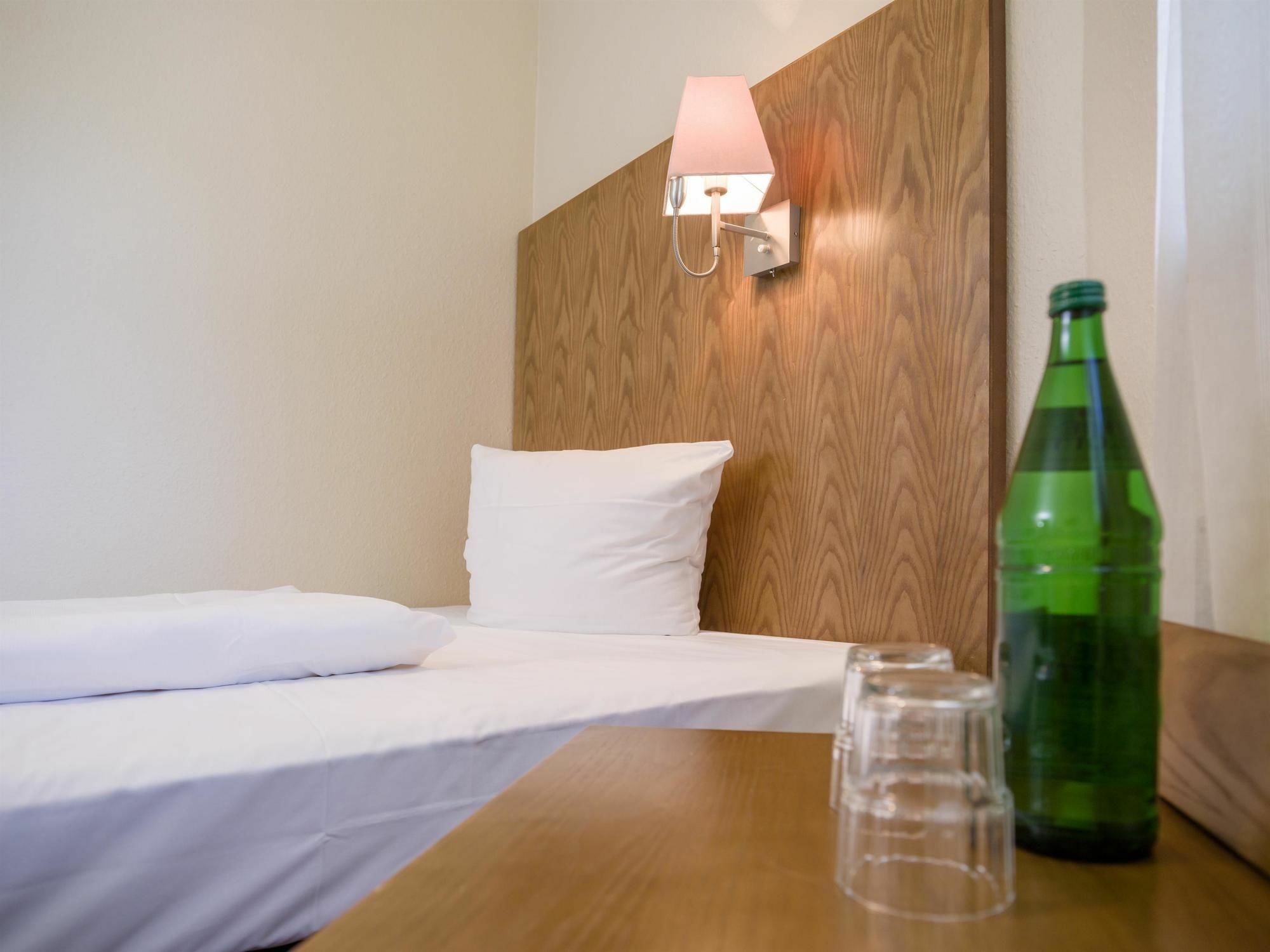 Hotel Koenigstein Kiel By Tulip Inn Exteriör bild